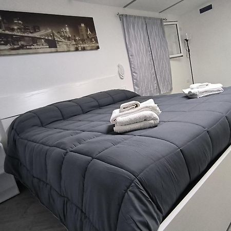 B&B Vicolo50 Salerno Luaran gambar